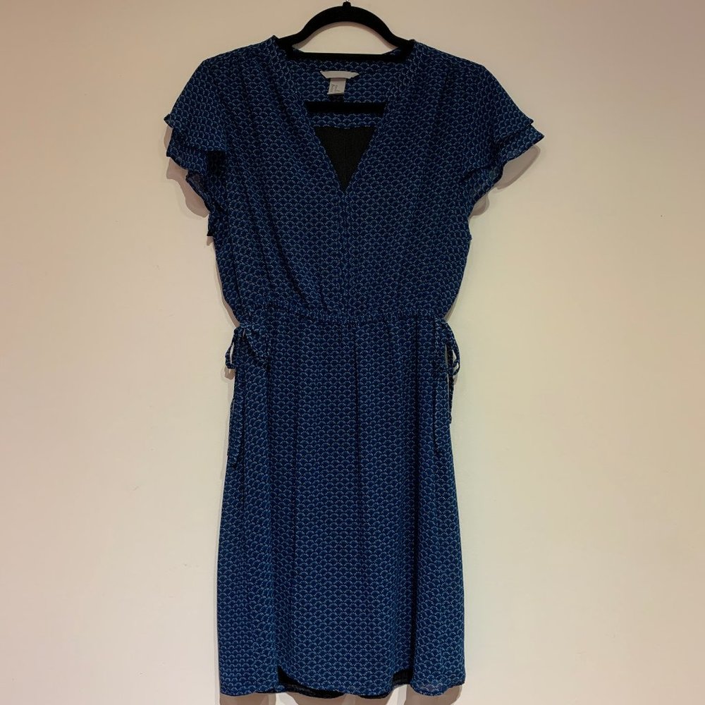 H&M flutter sleeve tie waist dress • 10